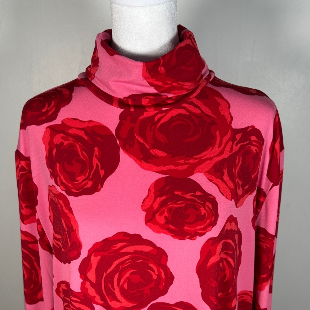 Pink and Red Rose Print Turtleneck Top - Picture 3 of 9